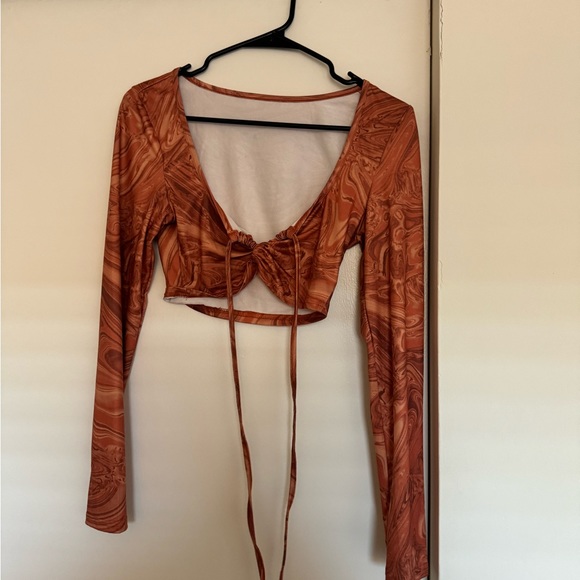 Cute orange summer top size medium - Picture 2 of 3